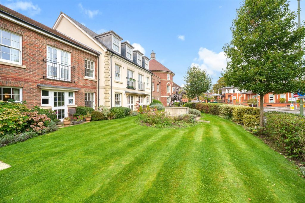 Hawthorn Lodge, Farnham, Surrey