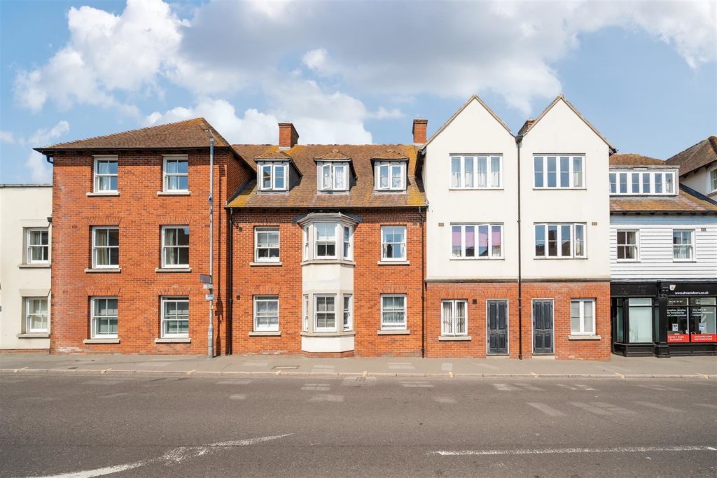 Abbots Lodge, Canterbury