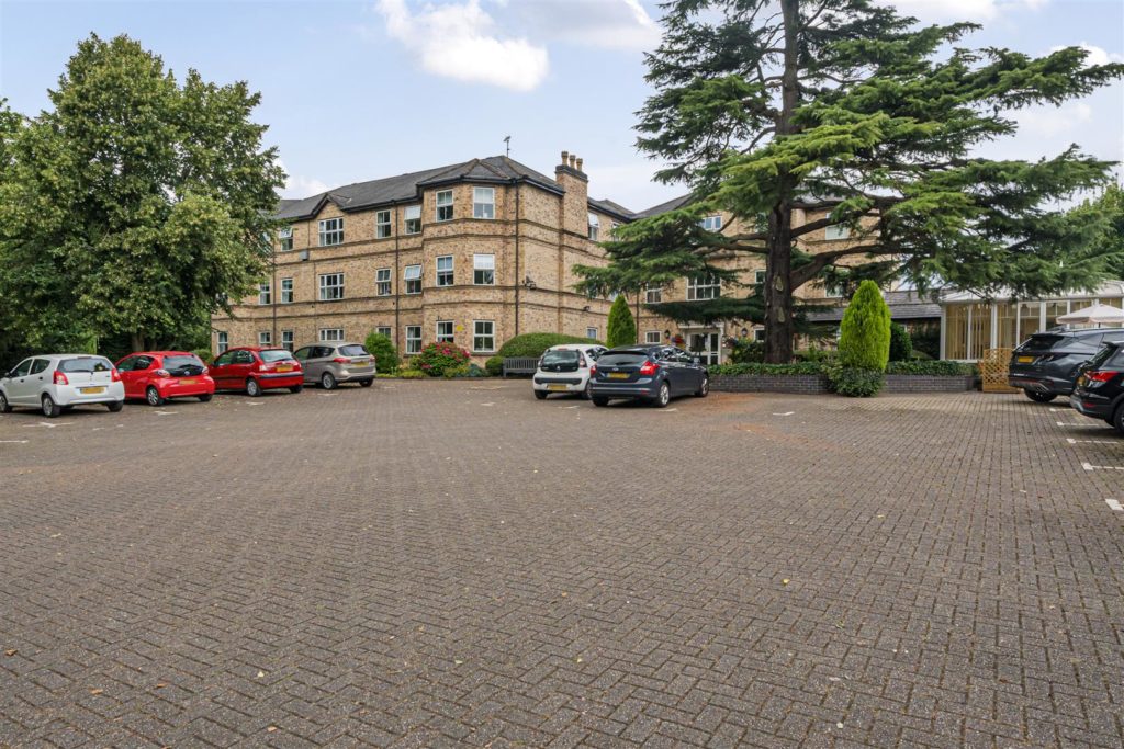 Brook View Court, Alderley Edge