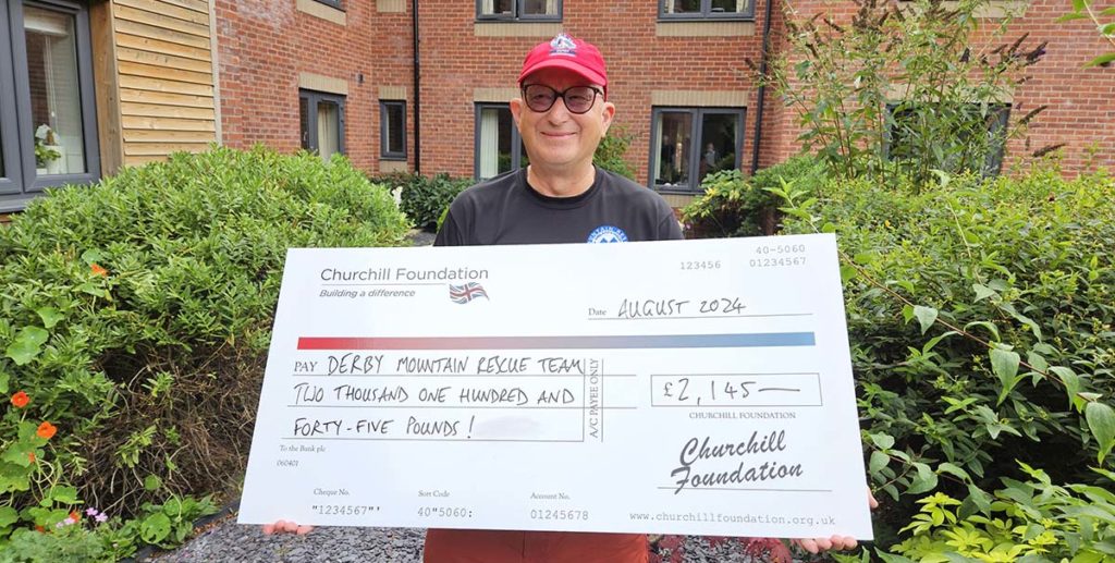 Eliot Lodge Owner’s 171-mile hike raises over £2,000 for Derby Mountain Rescue 