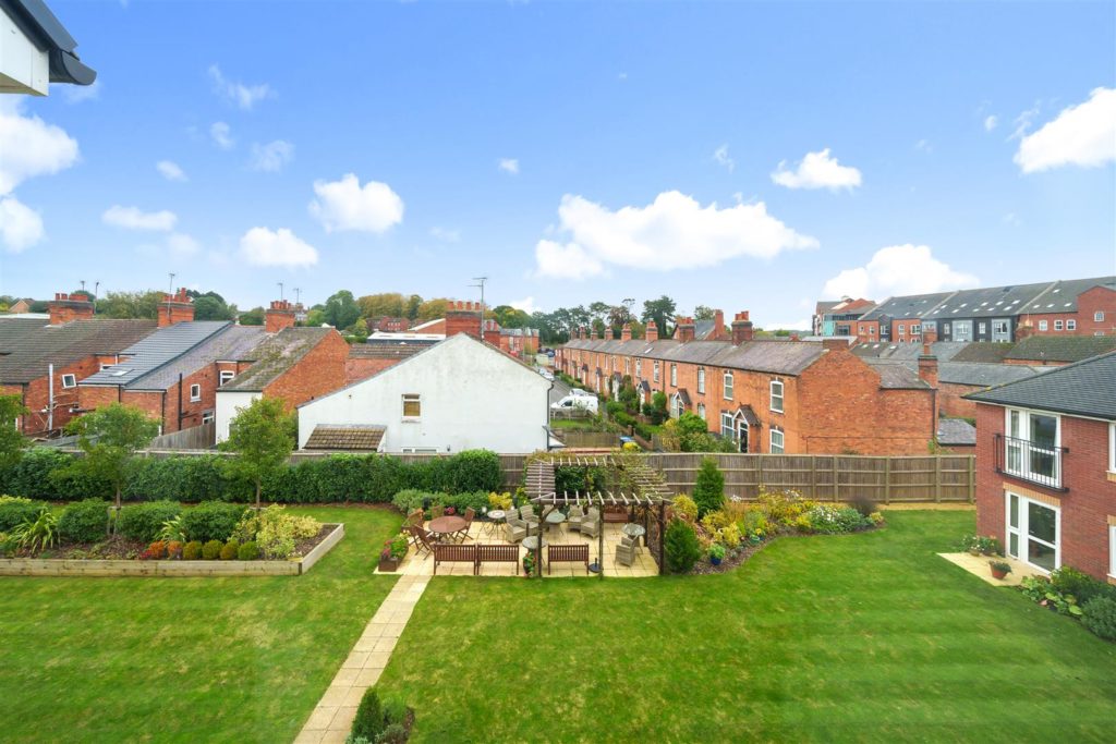 Tebbutt Lodge, Market Harborough