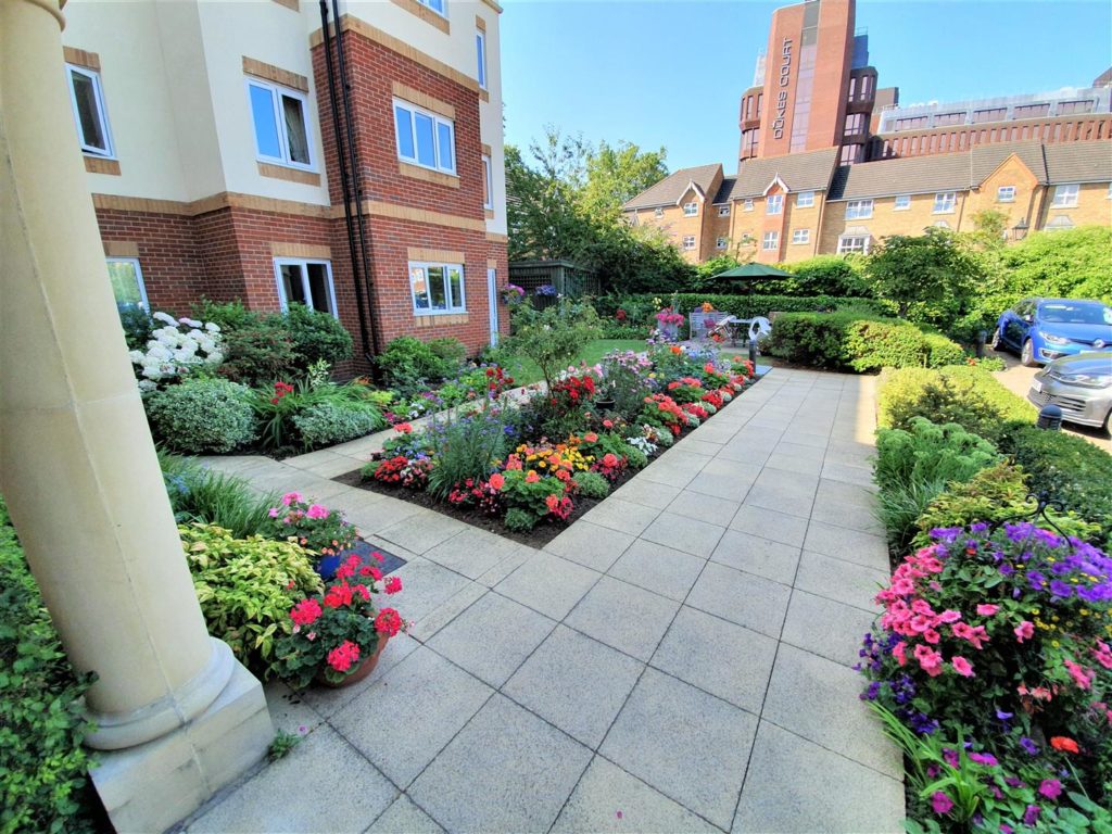 Beaufort Lodge, Woking