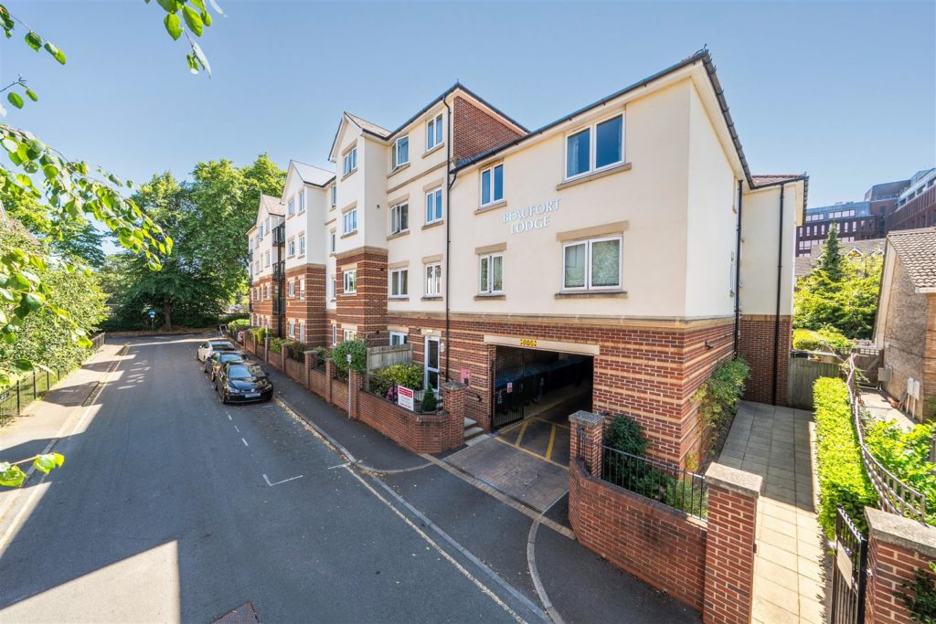 Beaufort Lodge, Woking