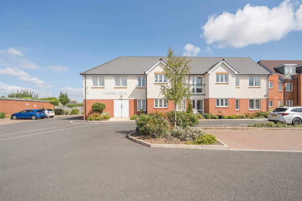 Cooper Lodge, Frinton-On-Sea