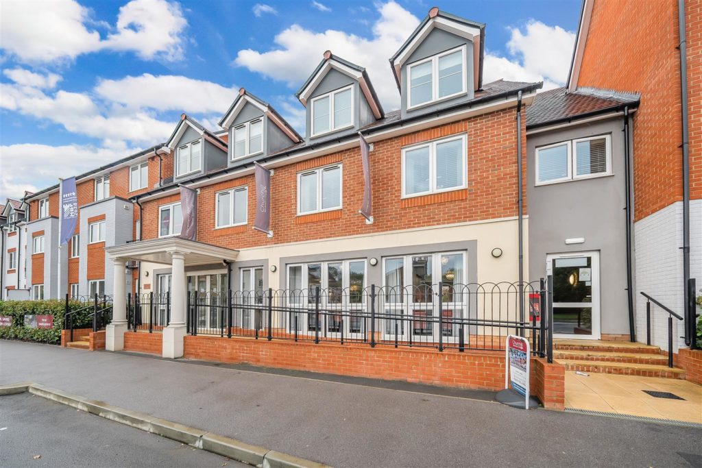 Albert Lodge, Abingdon