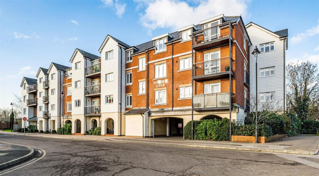 Waterside Lodge, Tonbridge, Kent