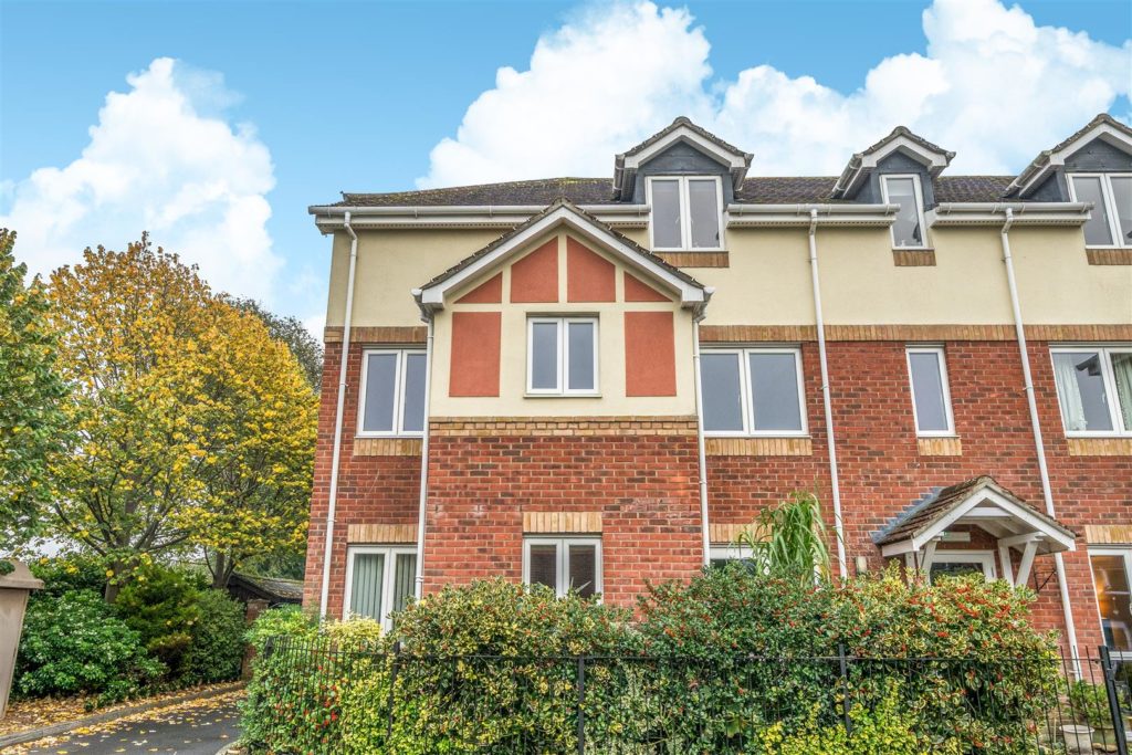 Tylers Close, Lymington, Hampshire