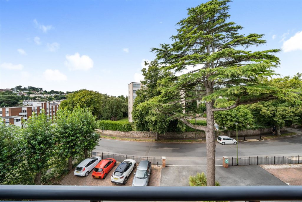 Sachs Lodge, Torquay