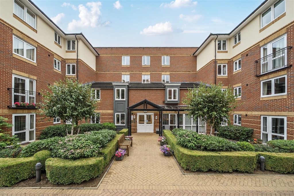 Middlemarch Lodge, Rickmansworth