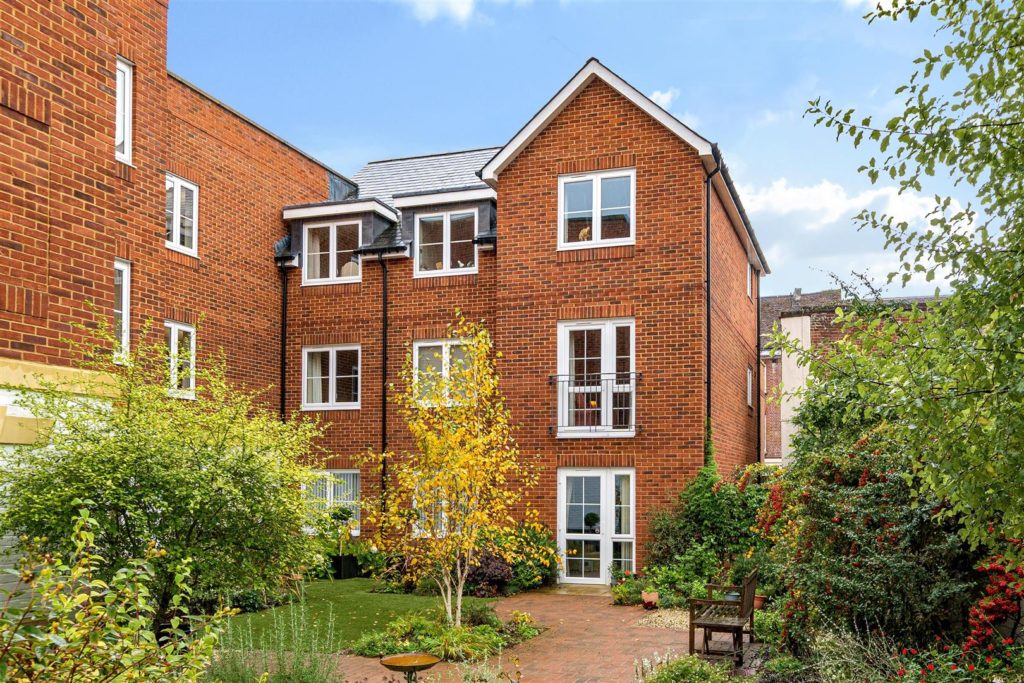 Sarum Lodge, Salisbury