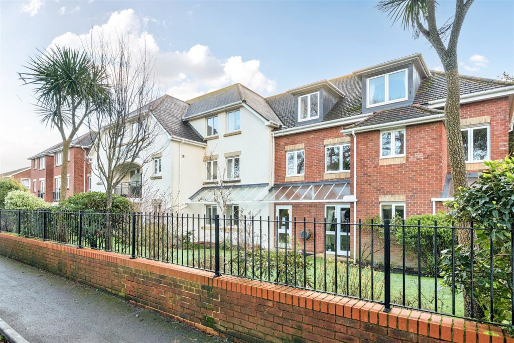 Daniels Lodge, Highcliffe, Christchurch, Dorset