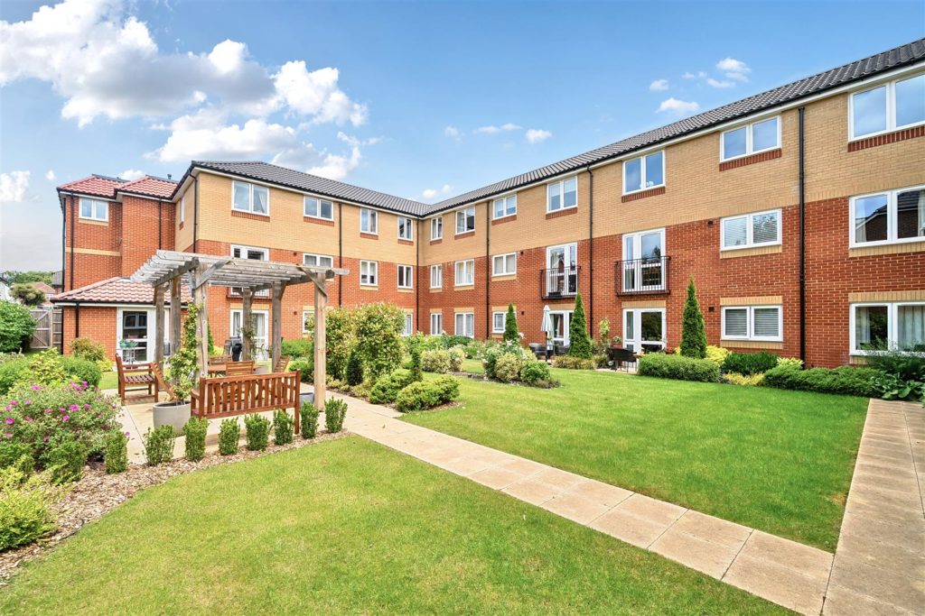 Yates Lodge, Farnborough, Hampshire