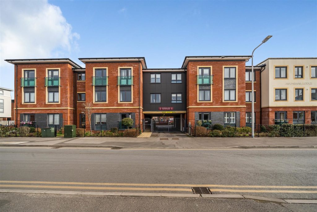 Avonbank Lodge, Newbury