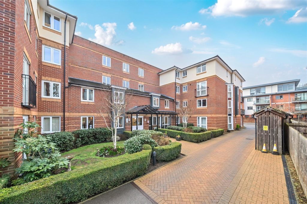 Middlemarch Lodge, Rickmansworth, Hertfordshire