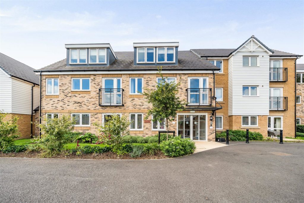 Beeches Lodge, Burnham, Slough, Berkshire