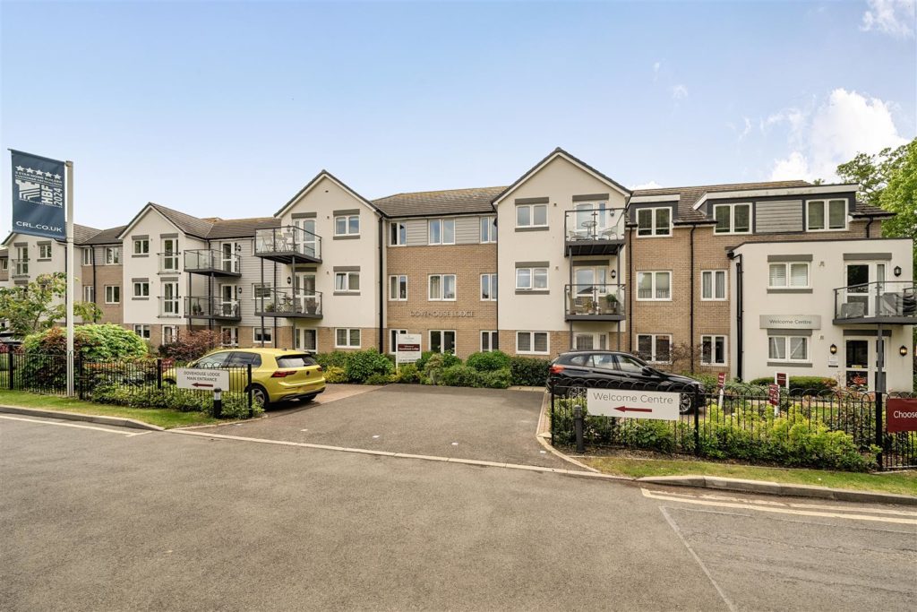 Dovehouse Lodge, Hitchin, Hertfordshire