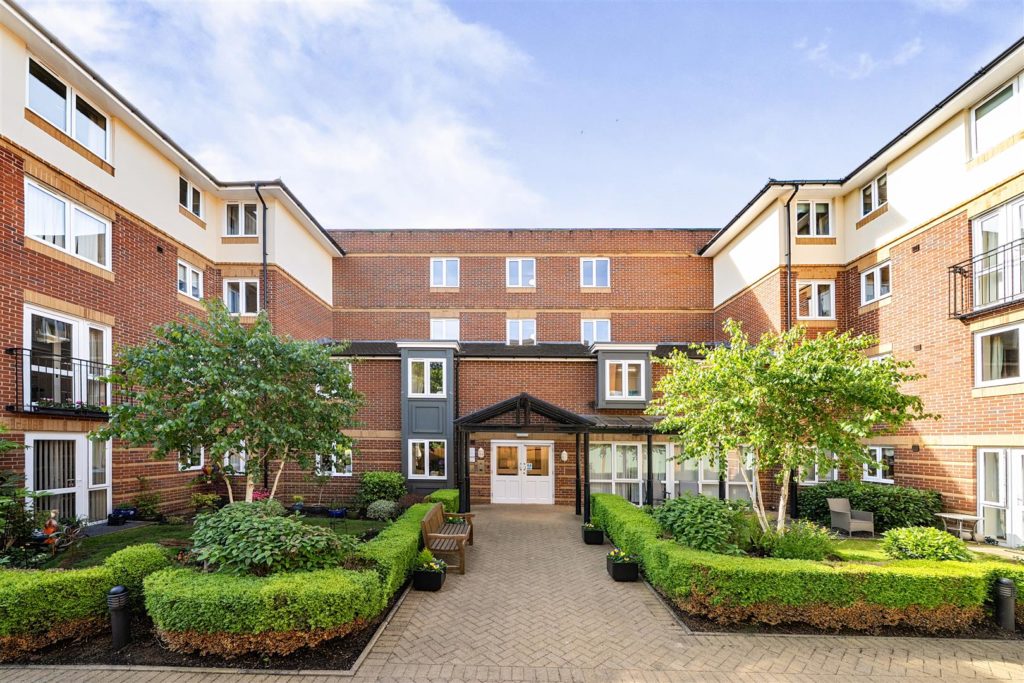 Middlemarch Lodge, Rickmansworth, Hertfordshire