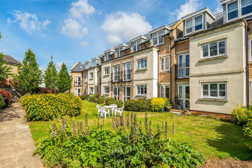 Linden Lodge, Bicester, Oxfordshire