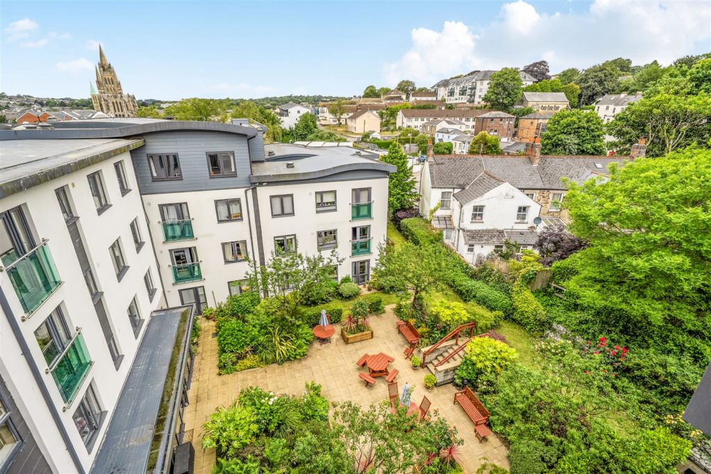 Tregolls Lodge, Truro, Cornwall
