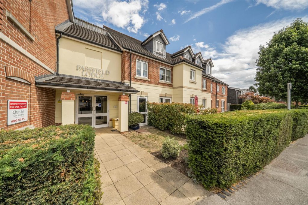 Passfield Lodge, Lightwater, Surrey