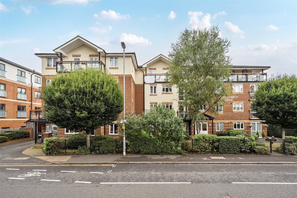 Middlemarch Lodge, Rickmansworth, Hertfordshire