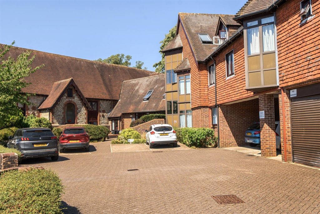 St Peters Court, Petersfield, Hampshire