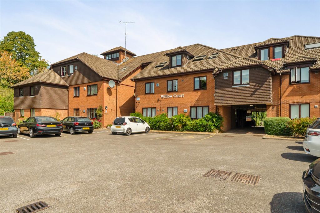 Willow Court, Wokingham, Berkshire