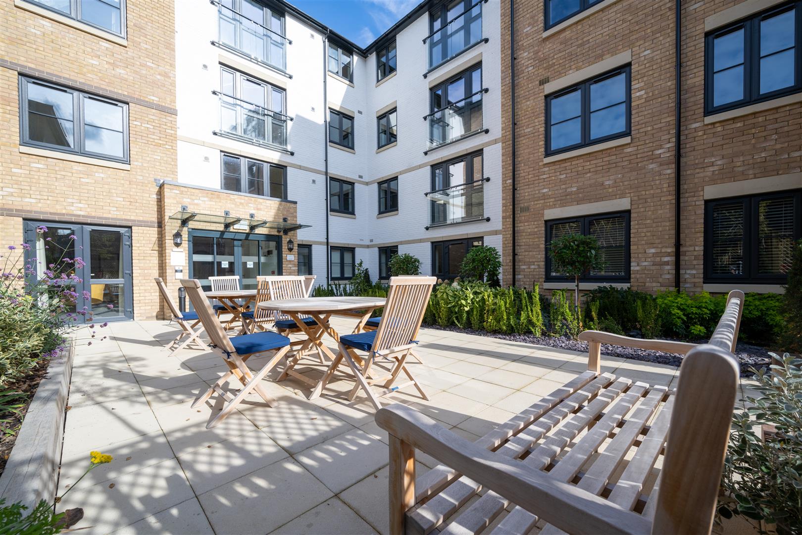Patio 1.jpg